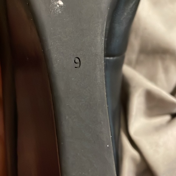 Tory Burch black leather wedge shoes SZ 9 GUC - Picture 5 of 6